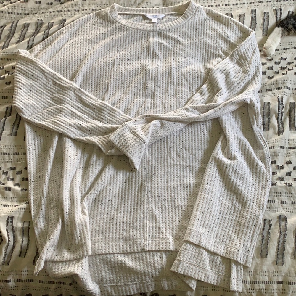 White speckle super cute and soft sweater